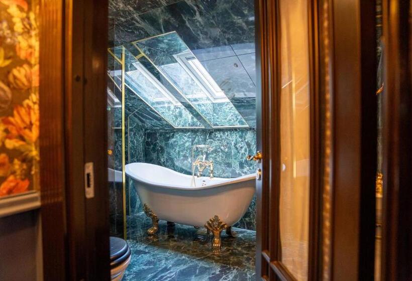 スタンダードスタジオ, Charmante   Skostredet Hôtel