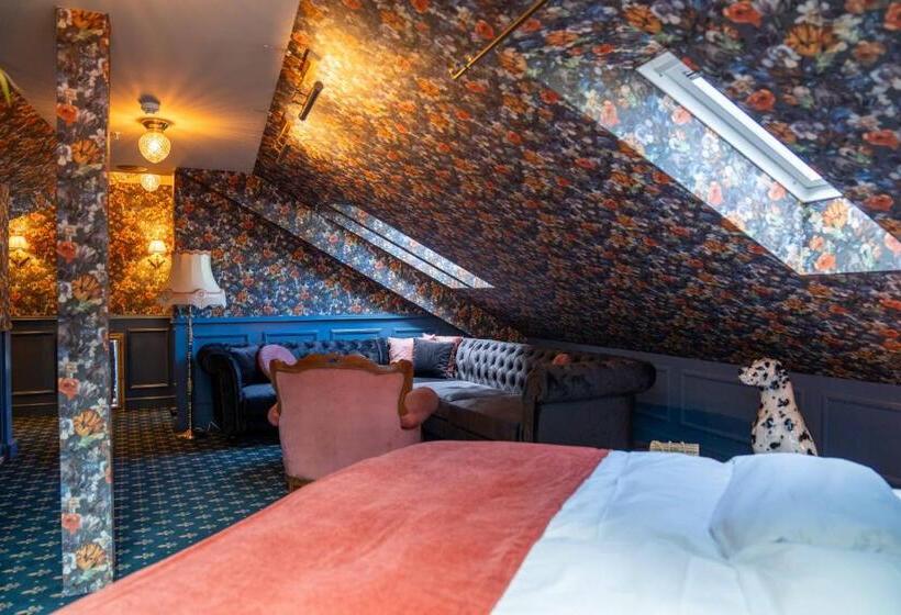 スタンダードスタジオ, Charmante   Skostredet Hôtel