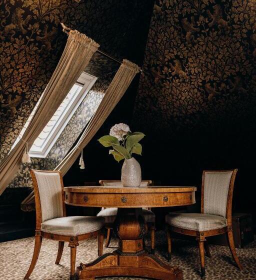 スイート, Charmante   Skostredet Hôtel