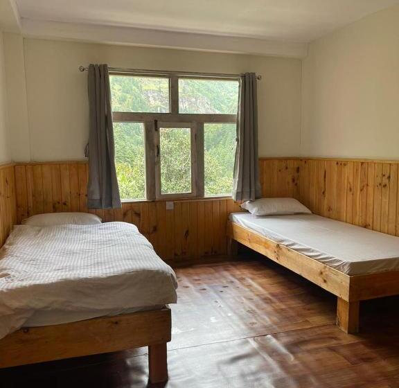 اتاق استاندارد با سرویس بهداشتی مشترک, Kongde Peak Guest House