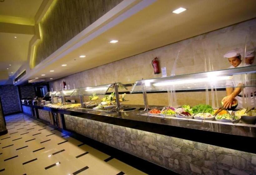 اتاق استاندارد چهارنفره با چشم‌انداز باغ, Lillyland Mirage Bay & Aqua Park