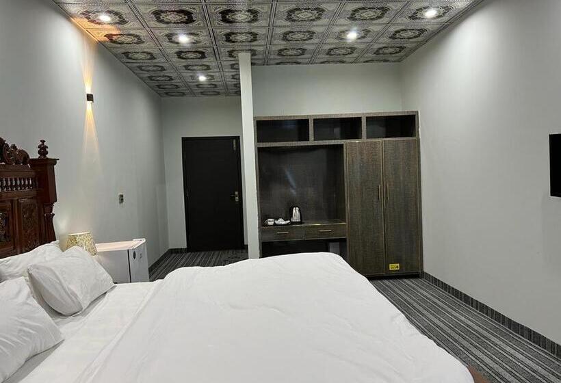 اتاق لوکس, Niagara Falls Bahawalpur