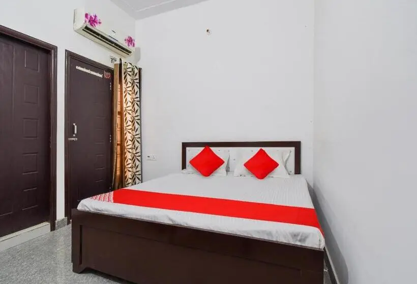 Classic Kolmen Hengen Huone, Oyo Flagship The Diamond Guest House
