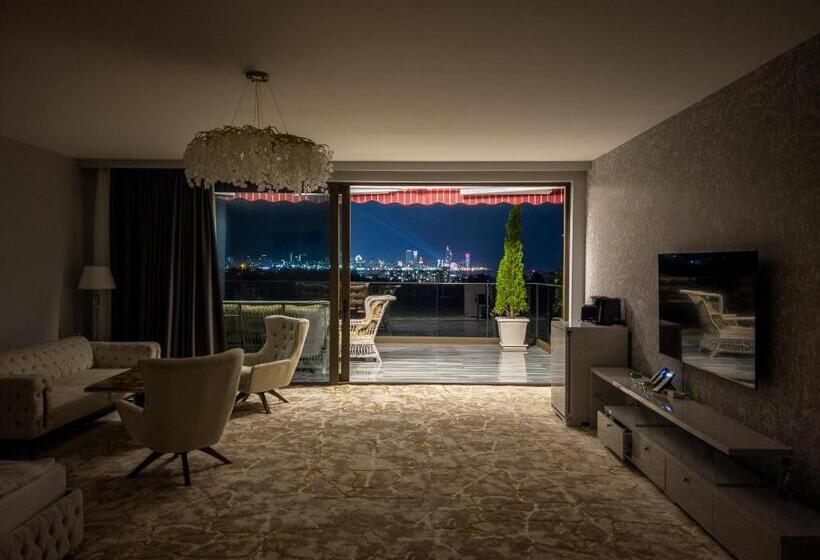 سوییت با چشم‌انداز دریا, Villa Elysium Park & Spa