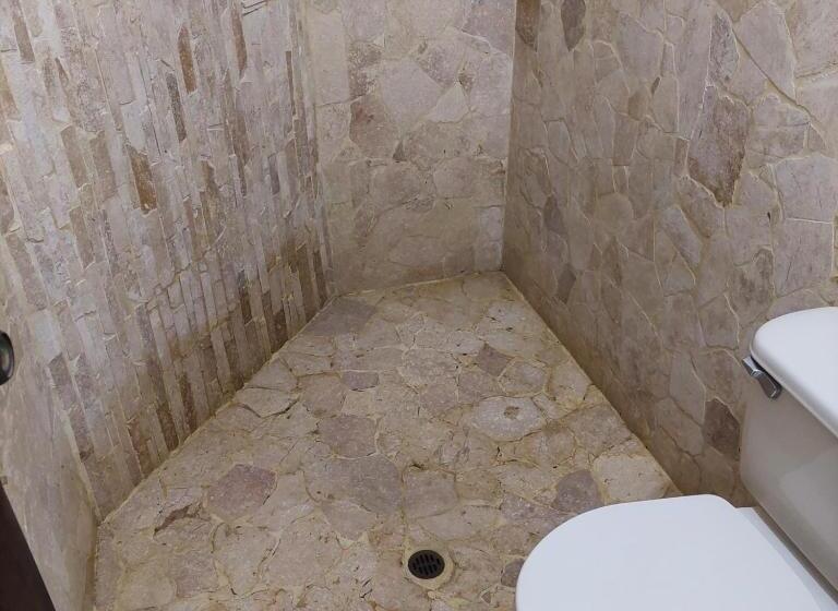 공동 객실, Afro Hostel