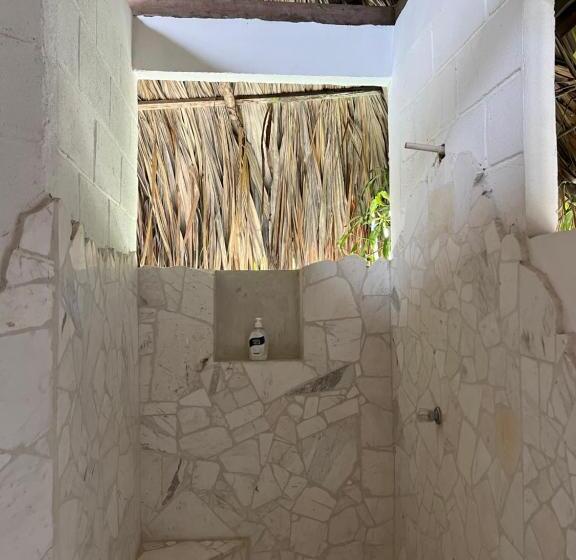 מיטה בחדר משותף, Afro Hostel