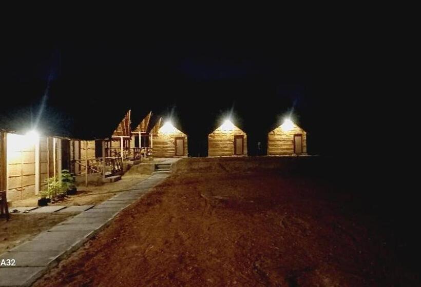 キングサイズベッドのスタンダードルーム, Hampi Natures Cottage