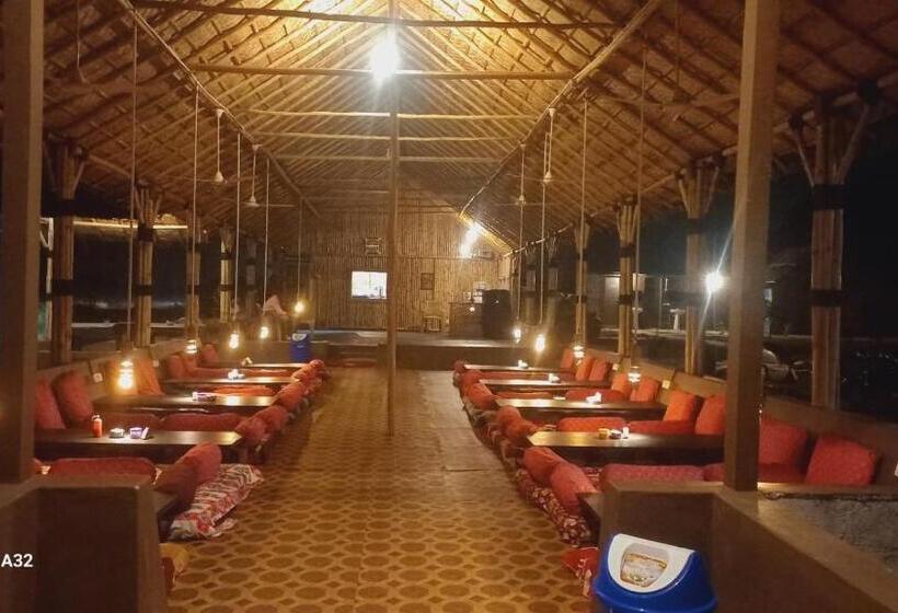 ガーデンビュースタンダードルーム, Hampi Natures Cottage