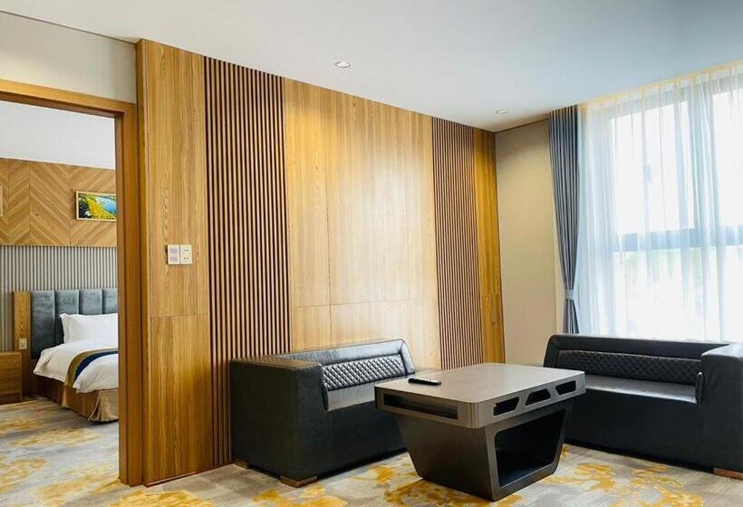 سوئیت با تخت بزرگ, Phú Long Tam Kỳ Hotel & Restaurant