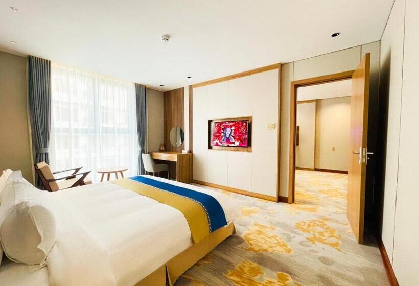سوئیت با تخت بزرگ, Phú Long Tam Kỳ Hotel & Restaurant