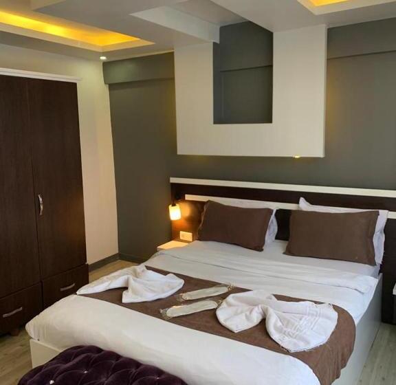 اتاق لوکس, Sara Sui̇t