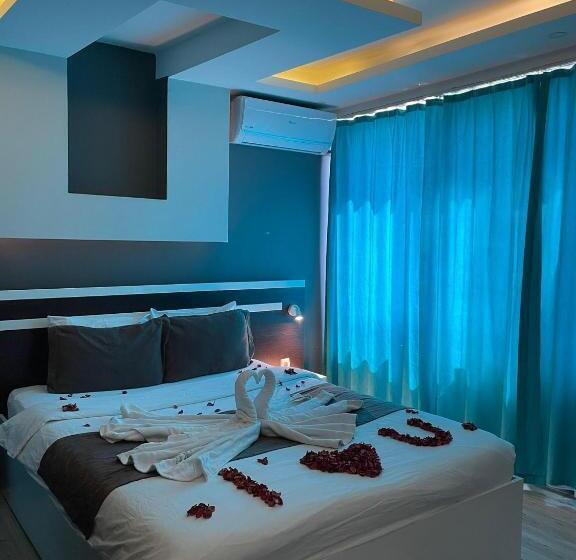 اتاق لوکس با تخت بزرگ, Sara Sui̇t