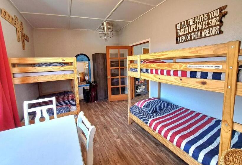 家族用バンガロー, Buffalo Lodge Bicycle Resort   Amazing Access To Local Trails & The Garden