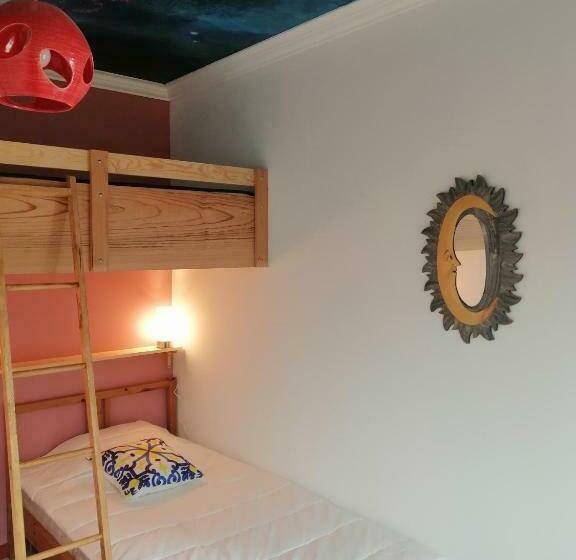 Семейный Номер, Captains Log House