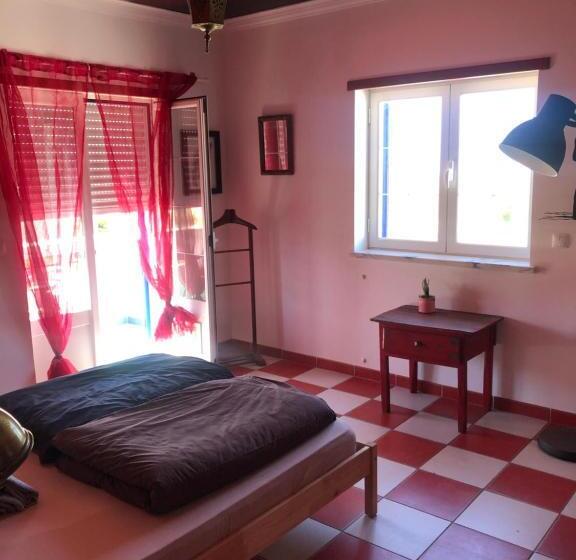 חדר סטנדרט, Captains Log House