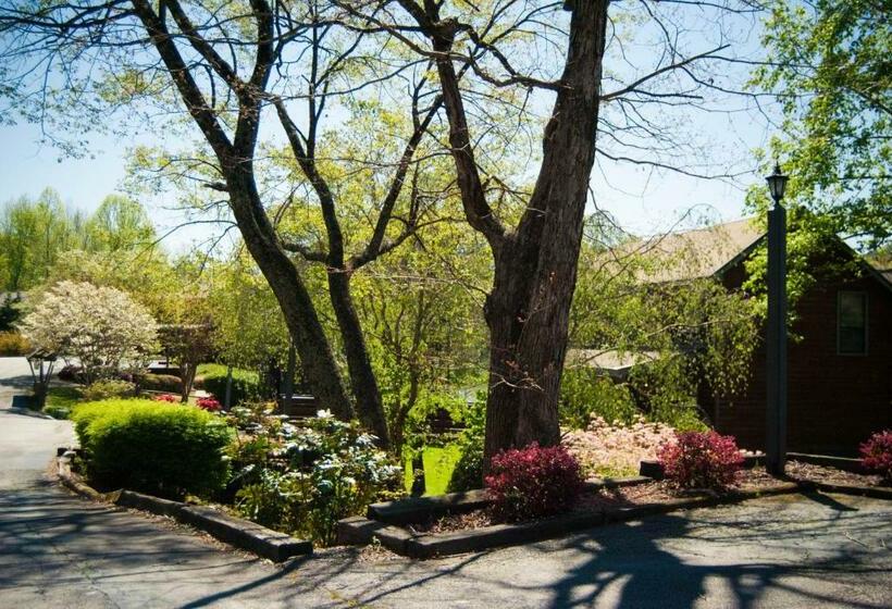 Вилла 2 Спальни, Country Hideaway At Mountain Lakes Resort