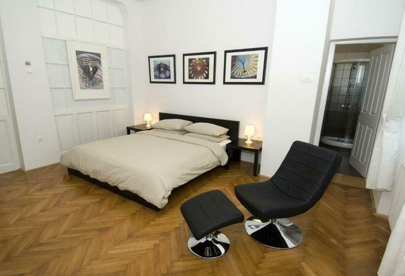 اتاق استاندارد, Galeria Rooms