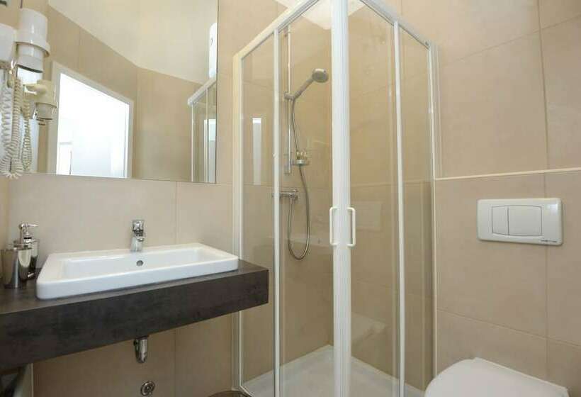 اتاق استاندارد یک نفره, Galeria Rooms