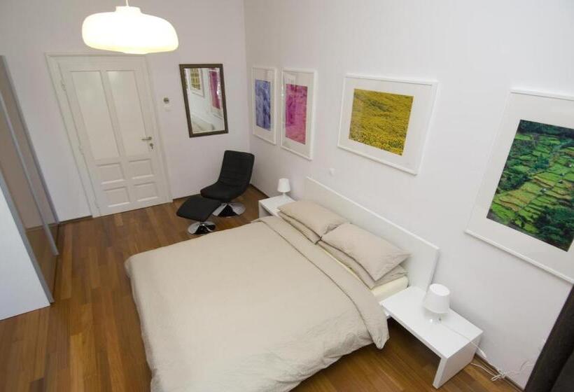 اتاق استاندارد, Galeria Rooms