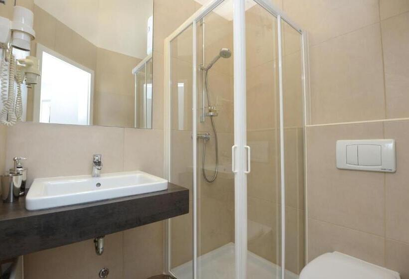 اتاق استاندارد یک نفره, Galeria Rooms