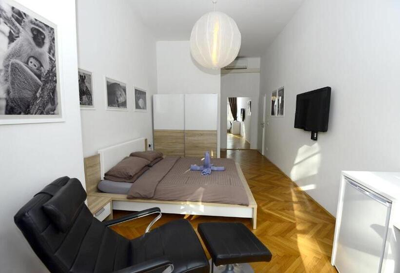 اتاق استاندارد, Galeria Rooms