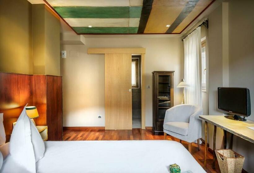 Номер Стандарт, La Casueña