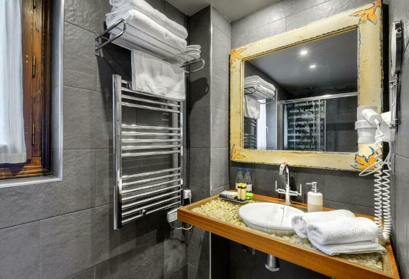 Номер Стандарт, La Casueña