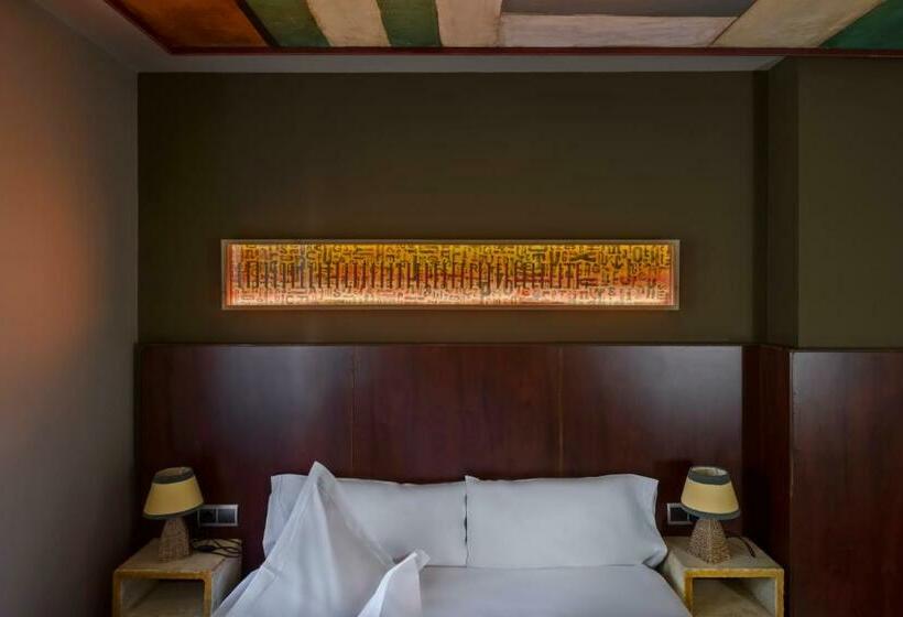 Номер Стандарт, La Casueña