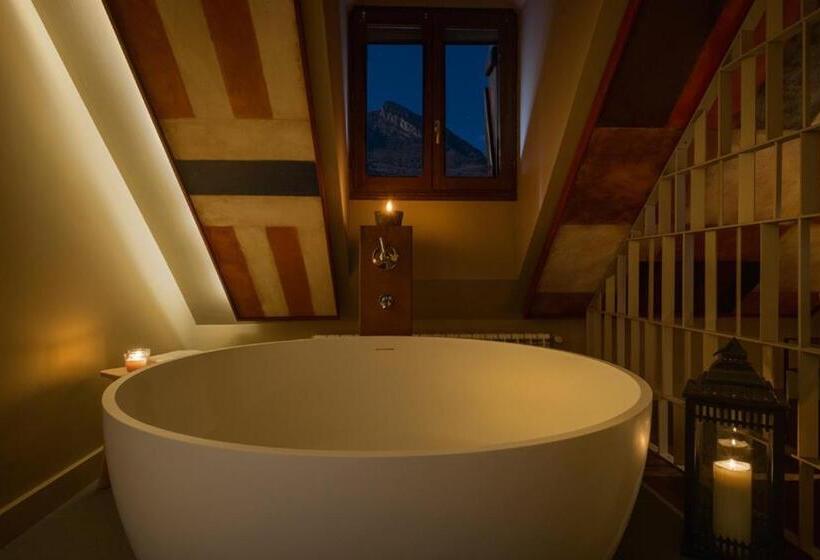 Люкс, La Casueña