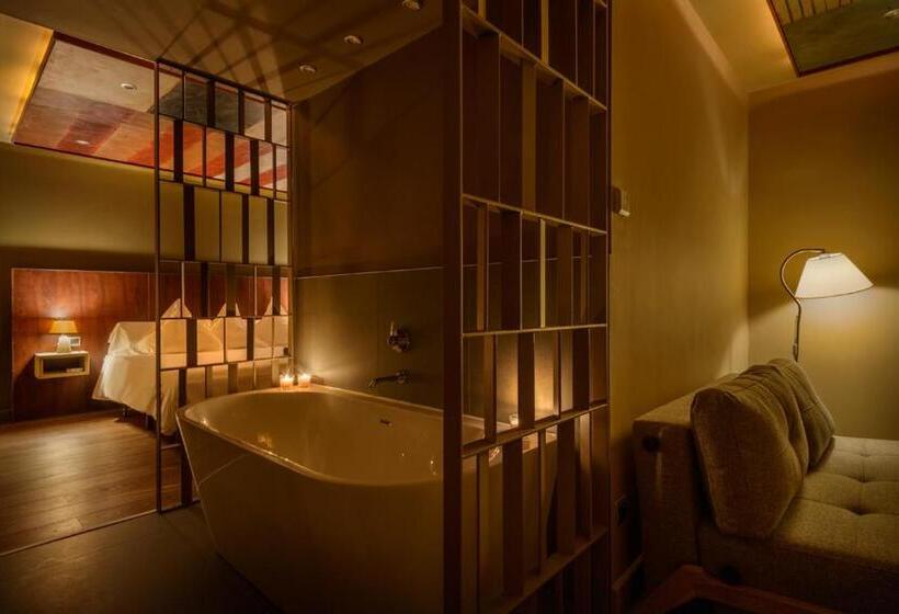 Номер Стандарт, La Casueña