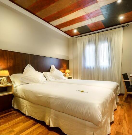 Номер Стандарт, La Casueña