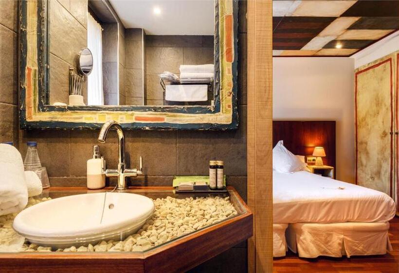 Полулюкс, La Casueña