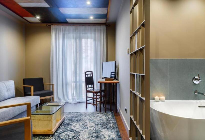 Полулюкс, La Casueña