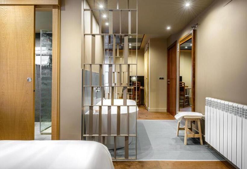 Номер Стандарт, La Casueña