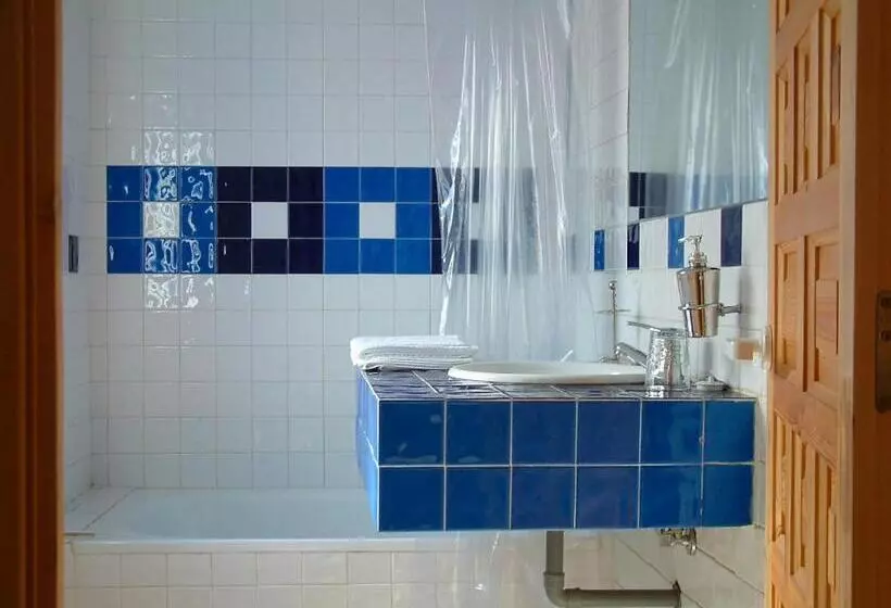 Superior-Zimmer, La Estrella De Tarifa