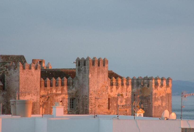 غرفة قياسية, La Estrella De Tarifa