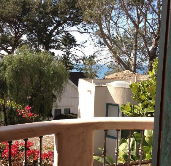 חדר דחוקס עם מיטת קינג, Les Artistes Inn