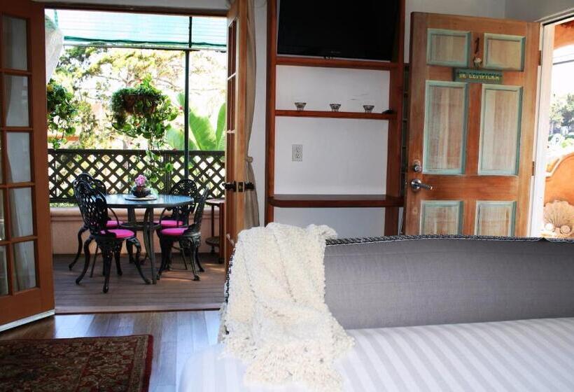 חדר פרמיום נוף לים, Les Artistes Inn