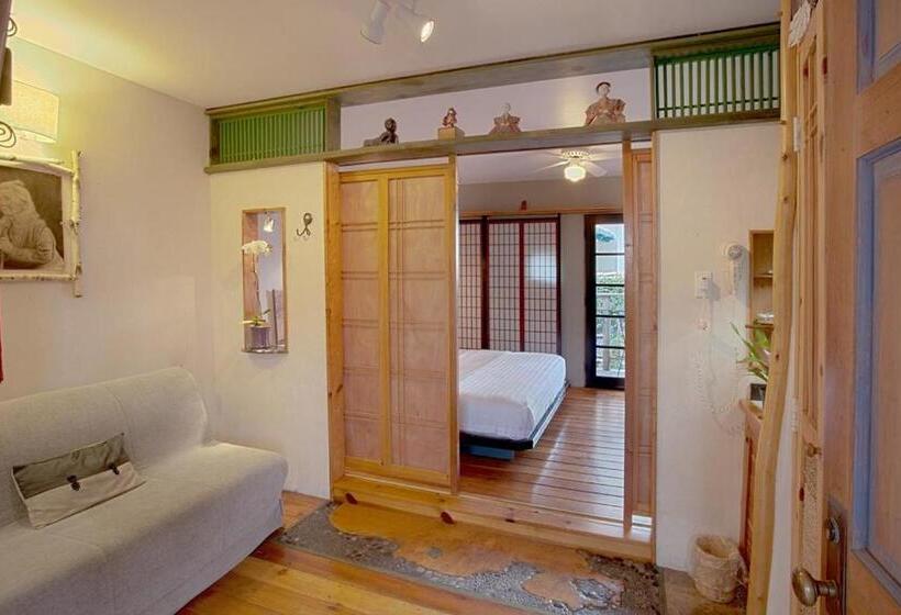 חדר סופריור עם מיטת קינג, Les Artistes Inn