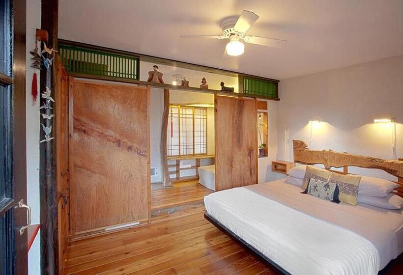 חדר סופריור עם מיטת קינג, Les Artistes Inn