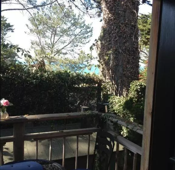キングサイズベッドのスーペリアルーム, Les Artistes Inn
