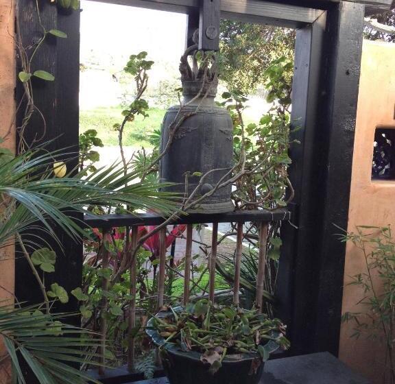 חדר סופריור עם מיטת קינג, Les Artistes Inn