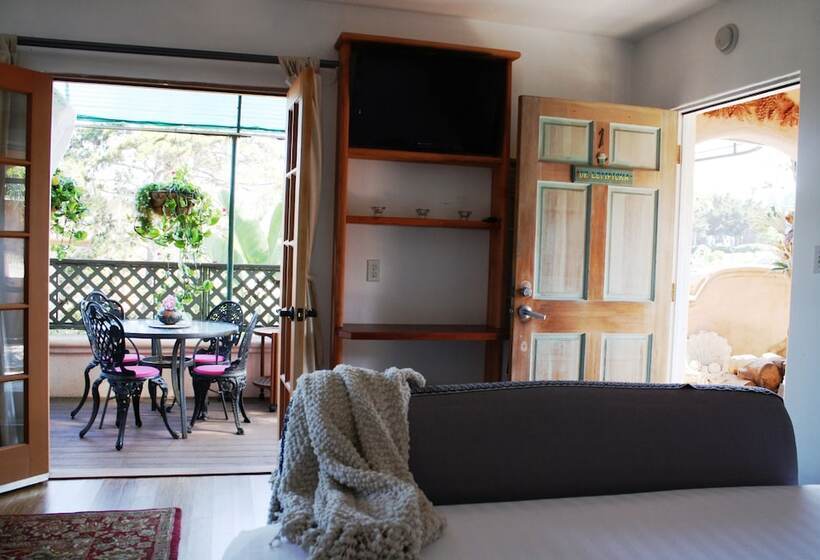 חדר פרמיום נוף לים, Les Artistes Inn