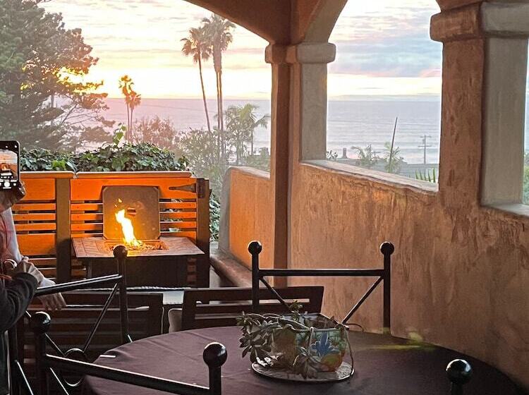 Habitación Premium Vista al Mar., Les Artistes Inn