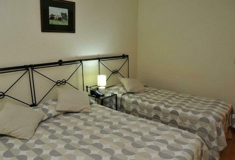 스탠다드 트리플 룸, Marbella