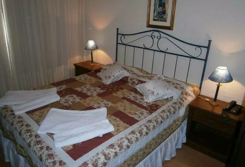 اتاق سوپریور, Marbella