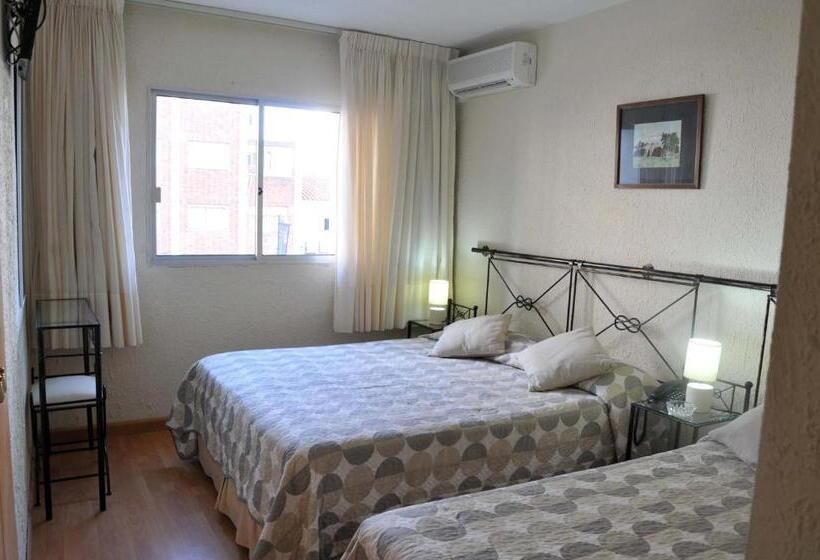 수피리어 트리플 룸, Marbella