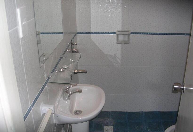 수피리어 트리플 룸, Marbella