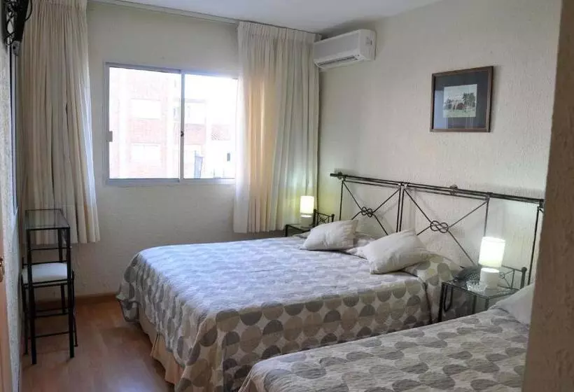 اتاق استاندارد یک نفره, Marbella