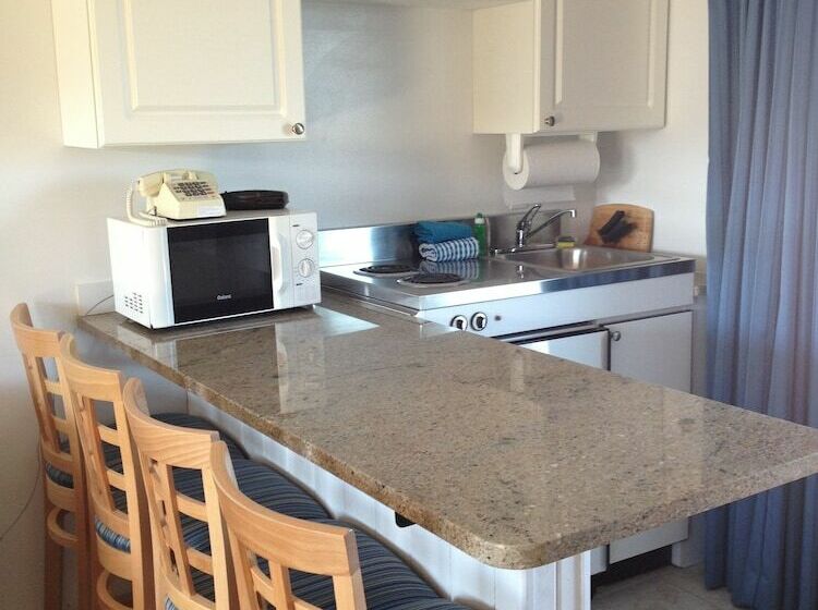 סטודיו בסיסי, Mariner's Point Resort